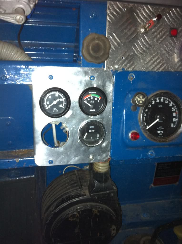 Fuel gauge LandyZone Land Rover Forum