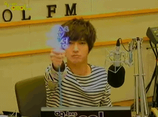 Yesung showing off his lightstick