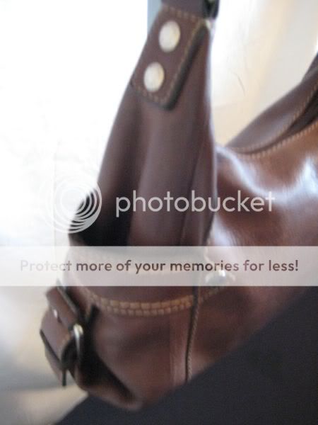 fossil medium sized dark brown leather hobo shoulder handbag purse 